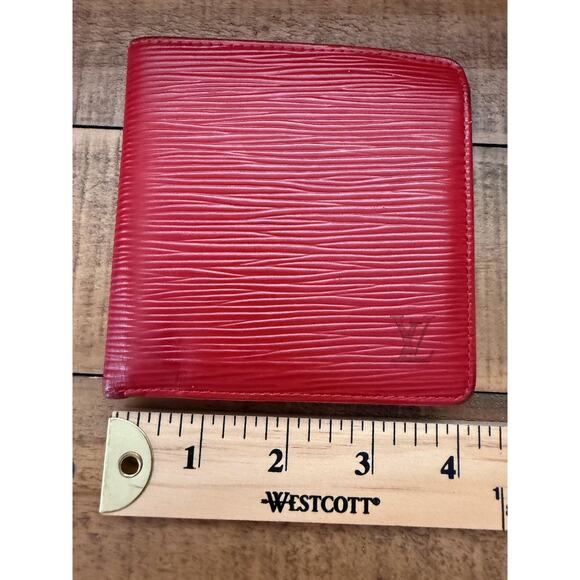 LOUIS VUITTON Epi Leather Bifold Wallet Red Coin Pocket Made in France - Picture 13 of 15
